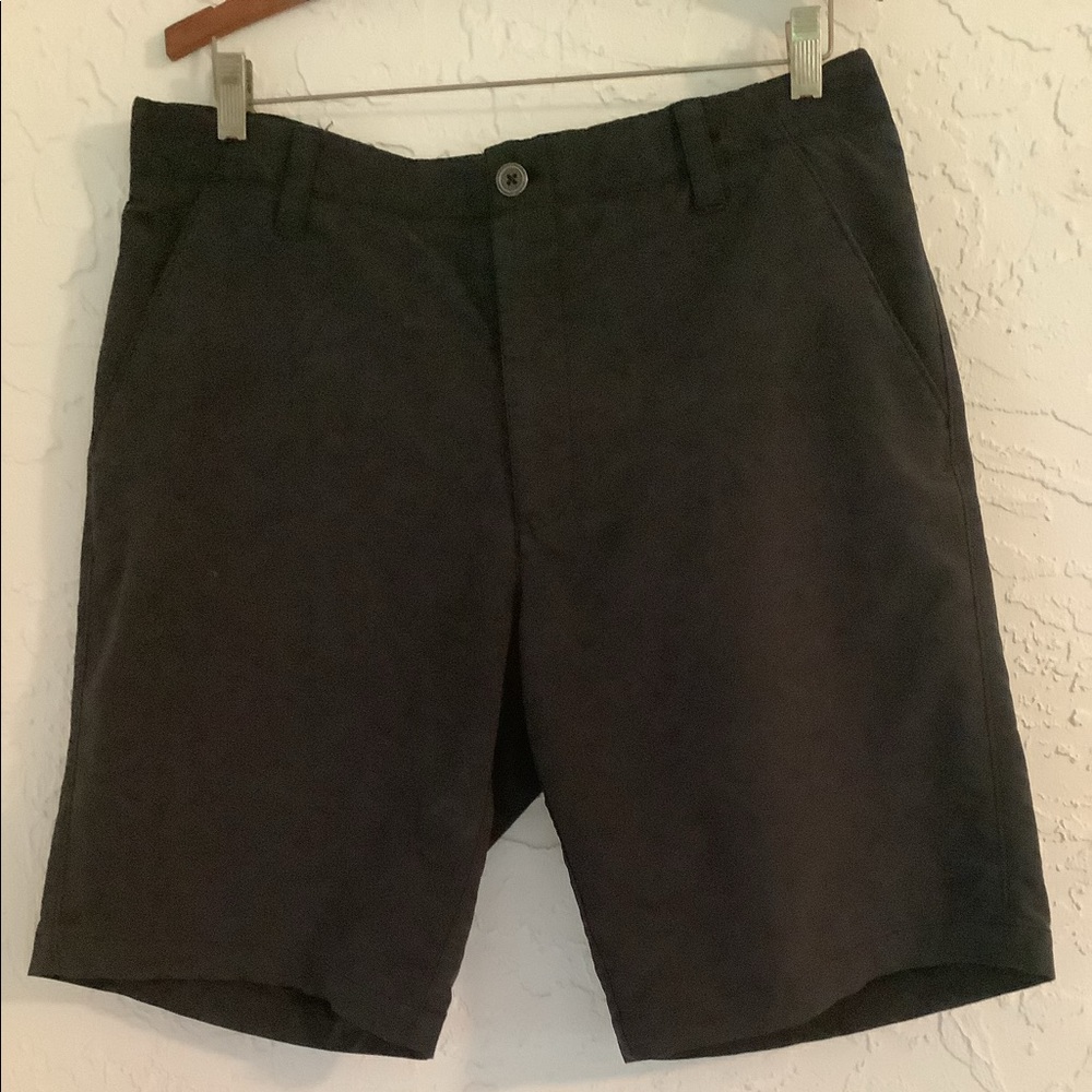 Under Armour Men’s Shorts  Black Size 36